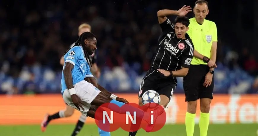 تعادل مثير بين فرانكفورت ونابولي بدوري أبطال أوروبا