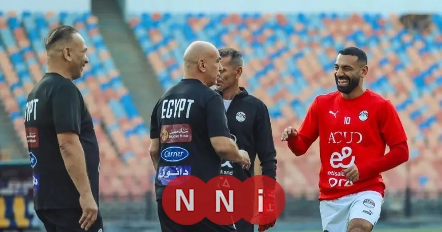 محمد صلاح يسعى للقاء حسام حسن لتفادي مشكلة مع ليفربول