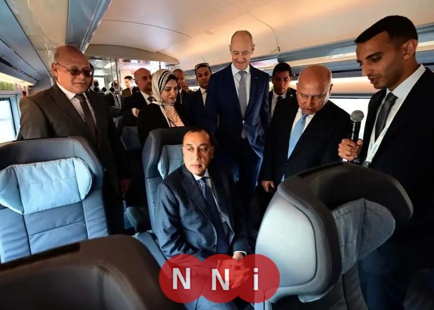 مدبولي يشهد انطلاقة الأتوبيس البرمائي المحلي الأول في مصر