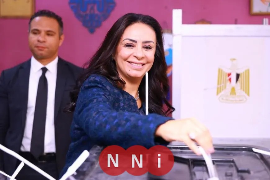 وزيرة التضامن الاجتماعي تشارك في التصويت بانتخابات مجلس النواب بالدقي