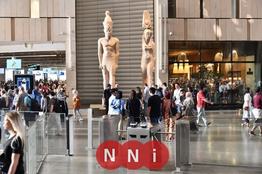 المتحف المصري الكبير يجذب 12 ألف زائر اليوم مع تصاعد الاهتمام الجماهيري