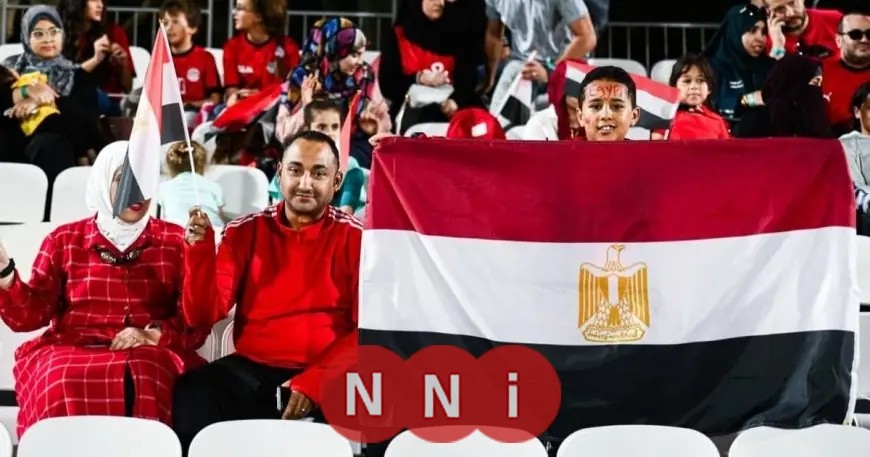 الجماهير تحتفي بروح “رجّالة” شباب مصر رغم الهزيمة أمام إنجلترا