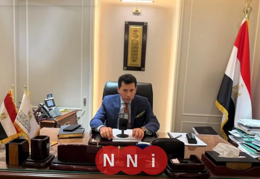 أشرف صبحي يجتمع بشباب رياضات الدراجات النارية والسيارات استعدادًا لجولة مثيرة في سيناء