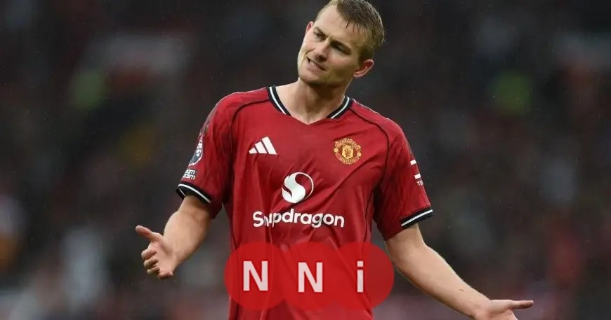 مدافع يونايتد يوجه انتقادات لاذعة لزملائه إثر الهزيمة من إيفرتون بعشرة لاعبين فقط