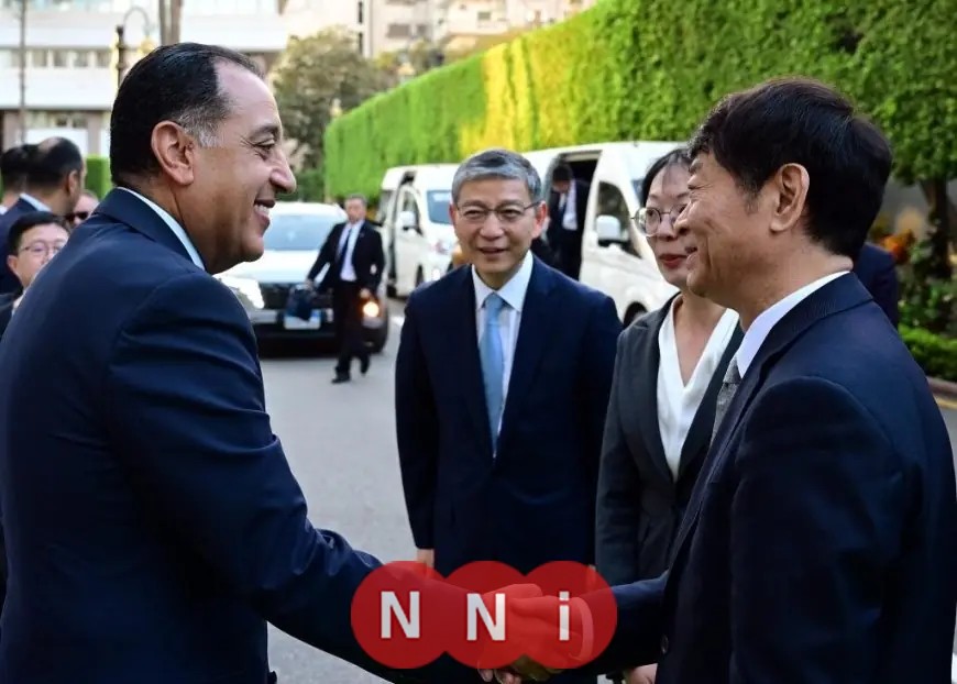 رئيس الوزراء يجتمع مع نائب رئيس المجلس الوطني للمؤتمر السياسي للشعب الصيني