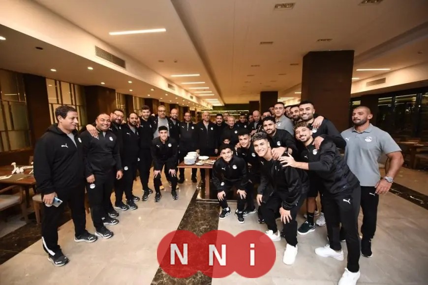 احتفالات لاعبي المنتخب بعيد ميلاد حلمي طولان تسبق انطلاق كأس العرب