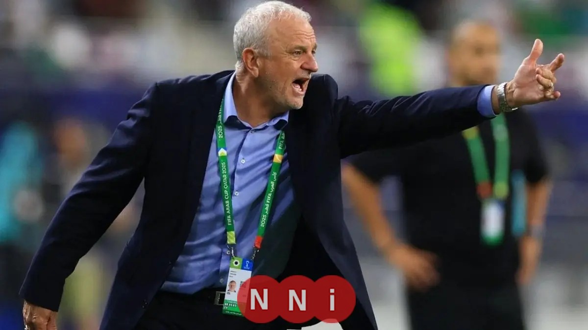 غراهام أرنولد يعبر عن فخره بصمود العراق 92 دقيقة رغم اللعب بعشرة لاعبين