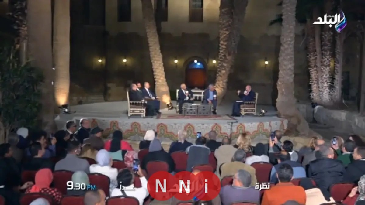 الاكتشافات المثيرة: زاهي حواس ووسيم السيسي يتناظران حول نظرية توليد الطاقة من الأهرامات على قناة NNi مصر