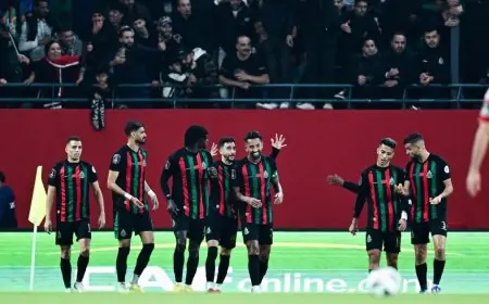 الاتحاد الإفريقي يستنكر بشدة المخالفات الخطيرة للجيش الملكي ضد الأهلي