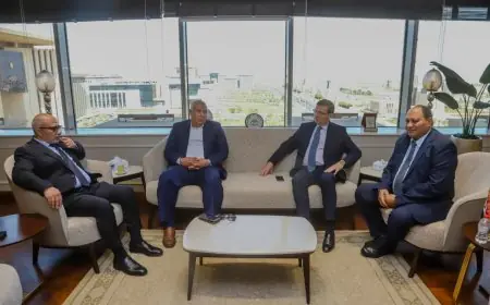 وزير الزراعة ومحافظ الوادي الجديد يناقشان زيادة الاستثمار في الإنتاج الحيواني بالوادي الجديد