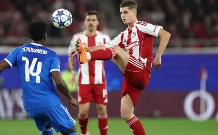 موهبة أولمبياكوس تثير تنافساً شرساً بين عمالقة كرة القدم ريال مدريد ومانشستر يونايتد