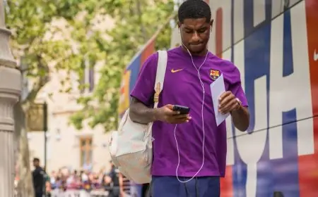 لماذا يحتار برشلونة في اتخاذ قرار شراء ماركوس راشفورد النهائي؟