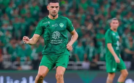 الأهلي يعلن تمديد عقد مدافعه المميز ميريح ديميرال لمدة طويلة حتى 2029