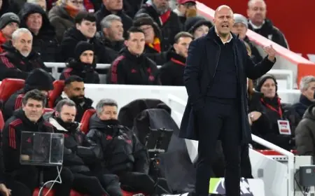 هل سيشارك محمد صلاح في المباراة القادمة؟ المدرب سلوت يمتلك الإجابة الآن