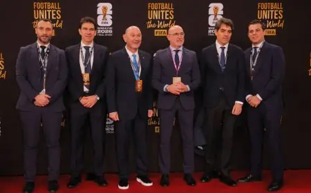 لويس دي لا فوينتي يُواجه هيرفي رينارد: إشادة بلا تأثير على قوة إسبانيا