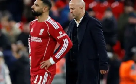 سلوت يصر على استبعاد صلاح من التشكيل الأساسي ضد ليدز يونايتد