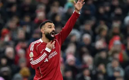 محمد صلاح يرفض التضحية في ليفربول ويعبر عن استيائه من وضعه الحالي