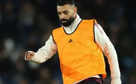 فابريزيو رومانو: محمد صلاح يبتعد عن الانتقال إلى الدوري السعودي في يناير