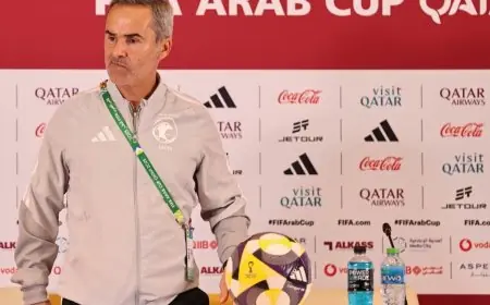 مساعد رينارد يُحذر اللاعبين من الحماقات قبل مواجهة المغرب