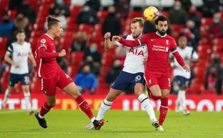 محمد صلاح يطلب من المشجعين النظر إليه كما لو كان هاري كين