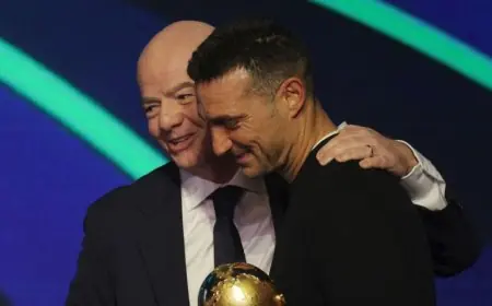 جياني إنفانتينو يقدم اعتذارًا رسميًا لمدرب الأرجنتين نتيجة خطأ بروتوكولي في قرعة كأس العالم