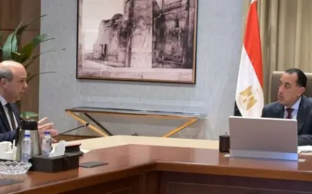 رئيس الوزراء يراقب تقدم خطط تطوير المطارات المصرية من قبل وزارة الطيران المدني