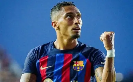 رافينيا يعود لتدريبات برشلونة تحضيرًا لمواجهة مثيرة ضد فرانكفورت