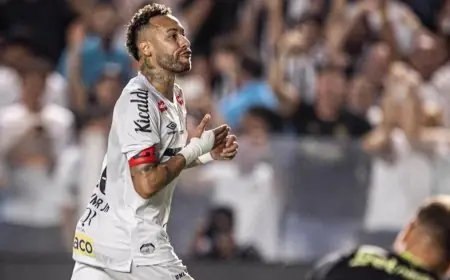 نيمار يأخذ إجازة لتحديد مستقبله مع سانتوس