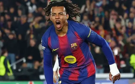 برشلونة ينتفض مجدداً ويثأر من آينتراخت فرانكفورت برأسية كوندي