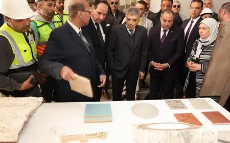 رئيس قناة السويس يطالب بالتسريع في استكمال ترميم مبنى القبة المتبقي