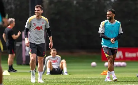 روبرتسون يوضح رسالة قوية من محمد صلاح لزملائه بعد أزمته مع سلوت