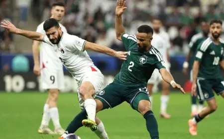 تعادل مثير بين السعودية وفلسطين يفتح الطريق للوقت الإضافي في المباراة الحاسمة