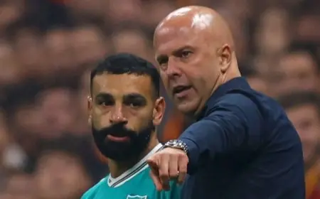 آرني سلوت يكشف تفاصيل اجتماعه مع محمد صلاح لتحديد مشاركته في مباراة برايتون