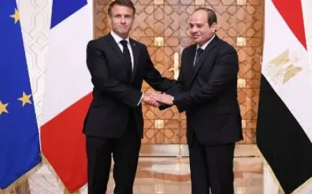 ماكرون يشيد بدور مصر البارز في تعزيز الاستقرار الإقليمي