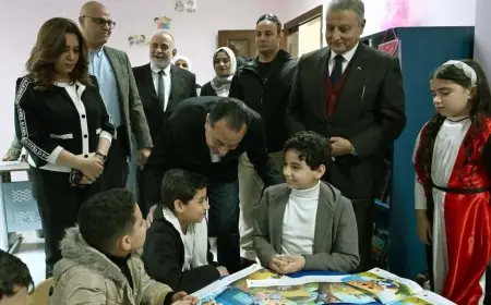 رئيس الوزراء يتفقد مكتبة مصر العامة بشبين القناطر ويؤكد التزام الدولة بدعم المشاريع الثقافية المتنوعة