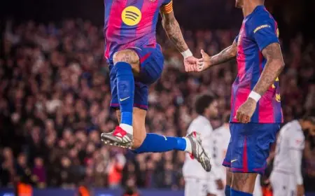 برشلونة يتفوق بثنائية متأخرة على أوساسونا ويواصل تصدر الدوري الإسباني