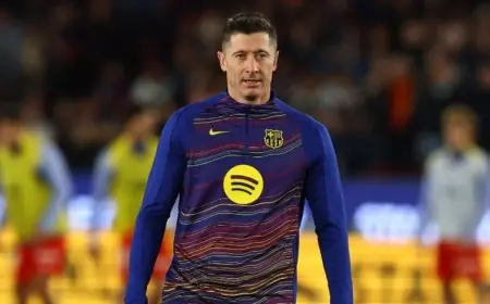 حلول فليك لتعويض غياب ليفاندوفسكي في برشلونة كيف سيتأقلم الفريق؟