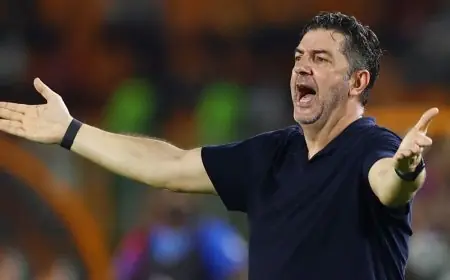الاتحاد المصري يعلن عن اتفاق لحل أزمة المدرب روي فيتوريا بشكل نهائي