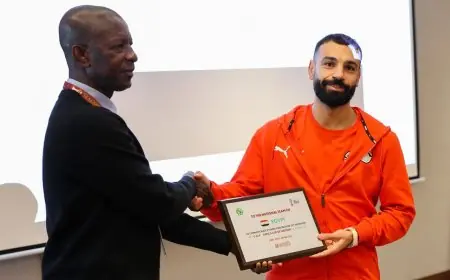 كاف يمنح صلاح شهادة مشاركة منتخب مصر في كأس الأمم الإفريقية الـ35