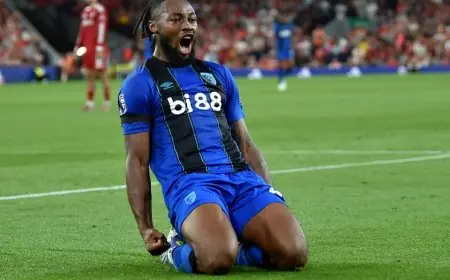 يونايتد يسعى بقوة لضم سيمينيو وسط منافسة ثلاثية مع أندية أخرى