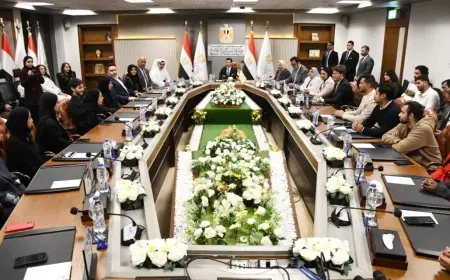 وزير الرياضة يرحب بوفد شبابي قطري في زيارة هامة إلى مصر