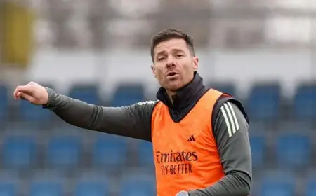 هل يواجه تشابي ألونسو نفس مصير بيرند شوستر بعد تحدي ريال مدريد وإشبيلية؟