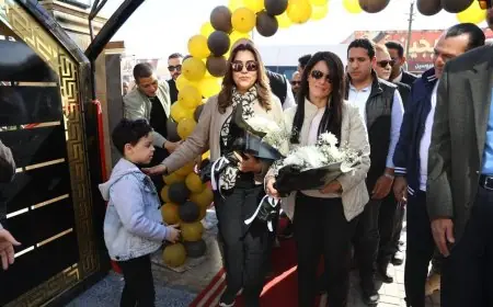 وزيرة التخطيط والتنمية ومحافظ سوهاج يزوران ممشى كورنيش النيل الغربي باهتمام