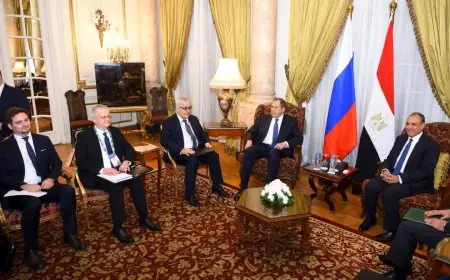 وزير الخارجية يشدد لنظيره الروسي على وحدة أراضي السودان ورفض الانفصال