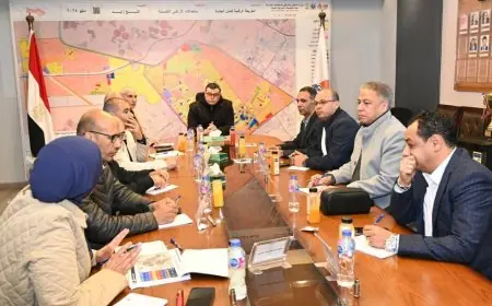 وزير الإسكان يعلن عن خطة شاملة لتطوير الطرق والمحاور في مدينة الشيخ زايد