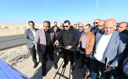 وزير الإسكان يزور محور سفنكس البالغ طوله 16 كم ويستعرض تقدم العمل