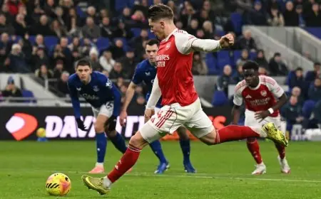 آرسنال يتجاوز إيفرتون ويستعيد صدارة الدوري الإنجليزي الممتاز