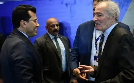 وزير الرياضة يهنئ حسن مصطفى لفوزه برئاسة الاتحاد الدولي لكرة اليد للمرة السابعة على التوالي