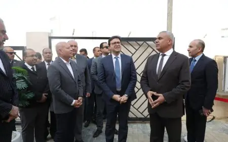 جولة تفقدية لوزير الثقافة ومحافظ القاهرة في مكتبة نون السحار 2 بزهراء المعادي قبل الافتتاح