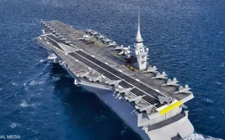 فرنسا تتحدى المفترسين بحاملة طائرات رهيبة